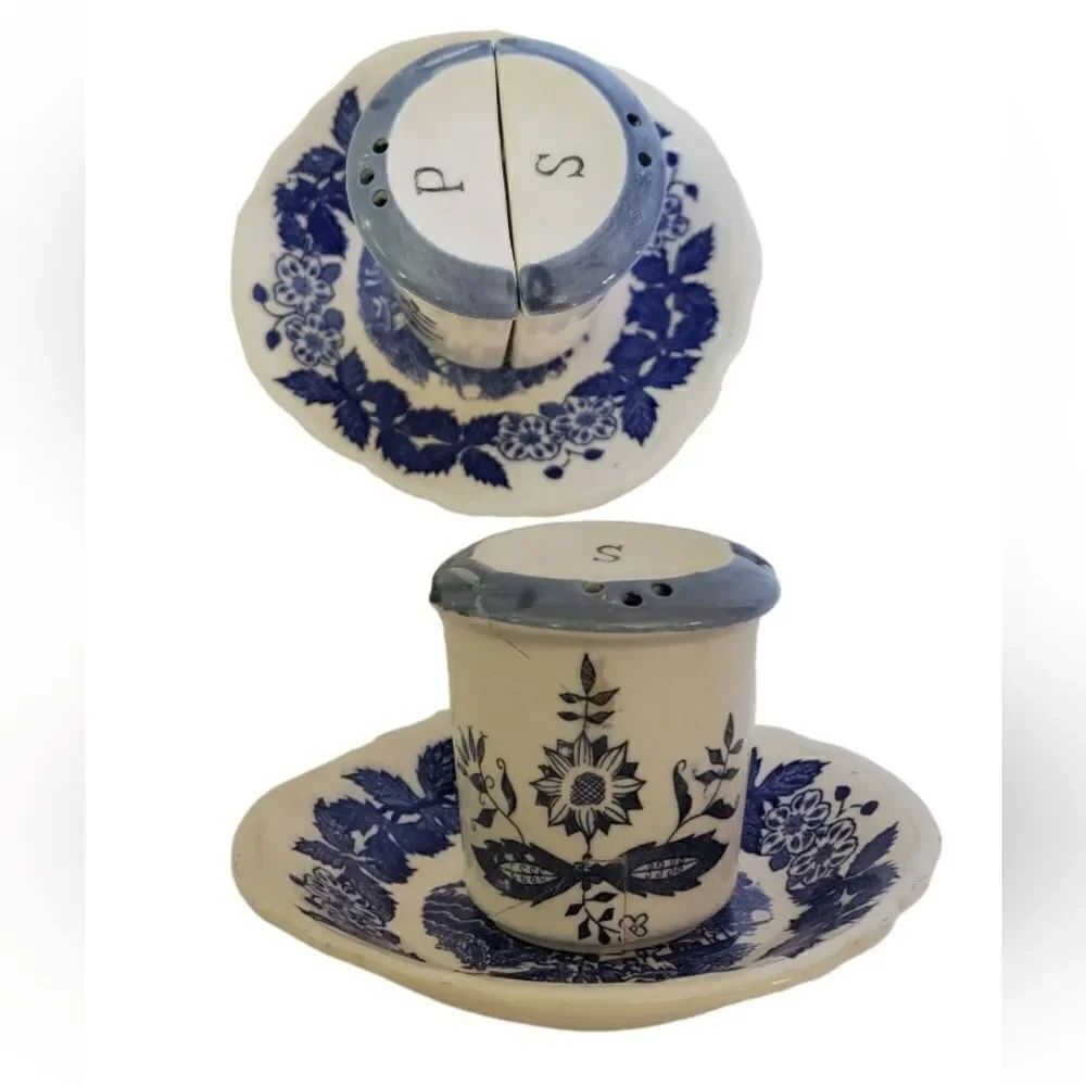 3 Piece Salt & Pepper Shaker Set